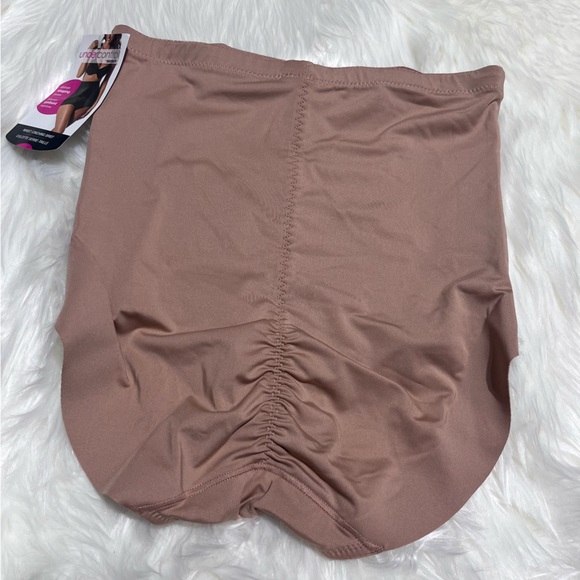 ⬇️$28 NWT Secret waist winching shapewear brief size M - Picture 3 of 4